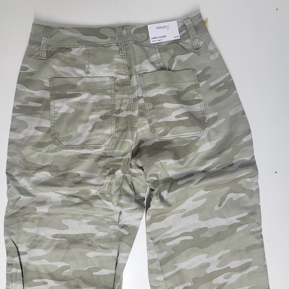 New! Skinnygirl Mid-Rise Cheryl Jogger Pants Camo - Picture 6 of 8